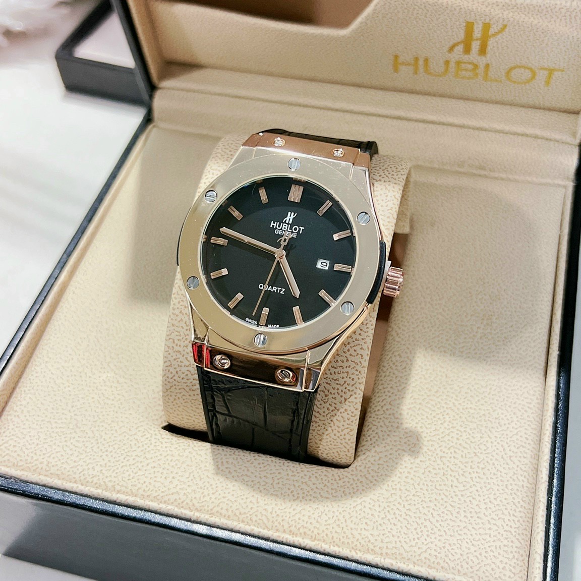 Đồng hồ nam Hublot - nam size 42mm - DH201- Cung Cấp Bởi AmandaC Life