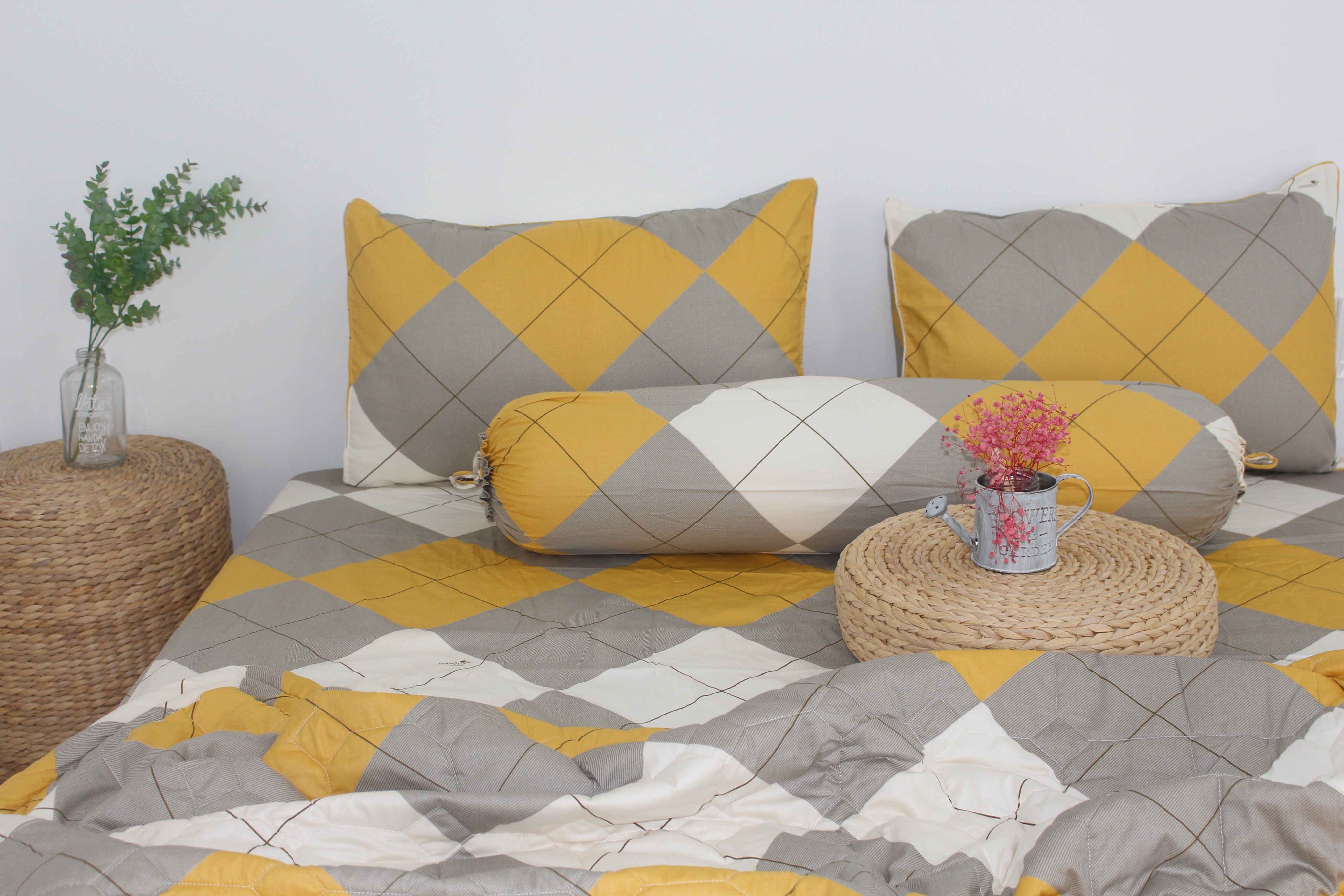 Bộ Drap Gối Cotton -Mẫu Tam giác Vàng - vải dày dặn, mát mẻ, siêu thấm mồ hôi