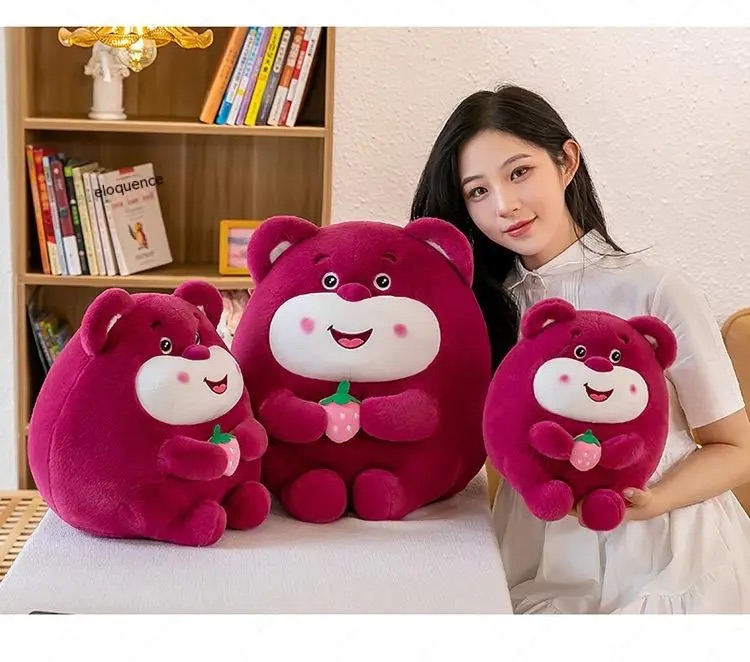 Thú nhồi bông lotso tròn ôm dâu đáng yêu - Size 20cm - Quà tặng gấu dâu tròn vo mềm mịn cute - Gối ôm cho bé.