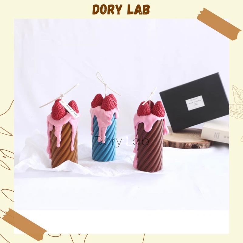 Nến Thơm Hình Trụ Xoắn Phủ Kem Dâu Tây Handmade, Phụ Kiện Decor, Quà Tặng - Dory Lab