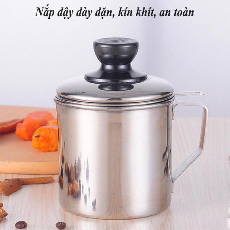 Ca Lọc Dầu Ăn Có Lưới Lọc Cặn Bằng Inox 304, Lọc Trái Cây, Lọc Chanh, Lọc Rau Má, Ca Lọc Đa Năng 1.2 Lít