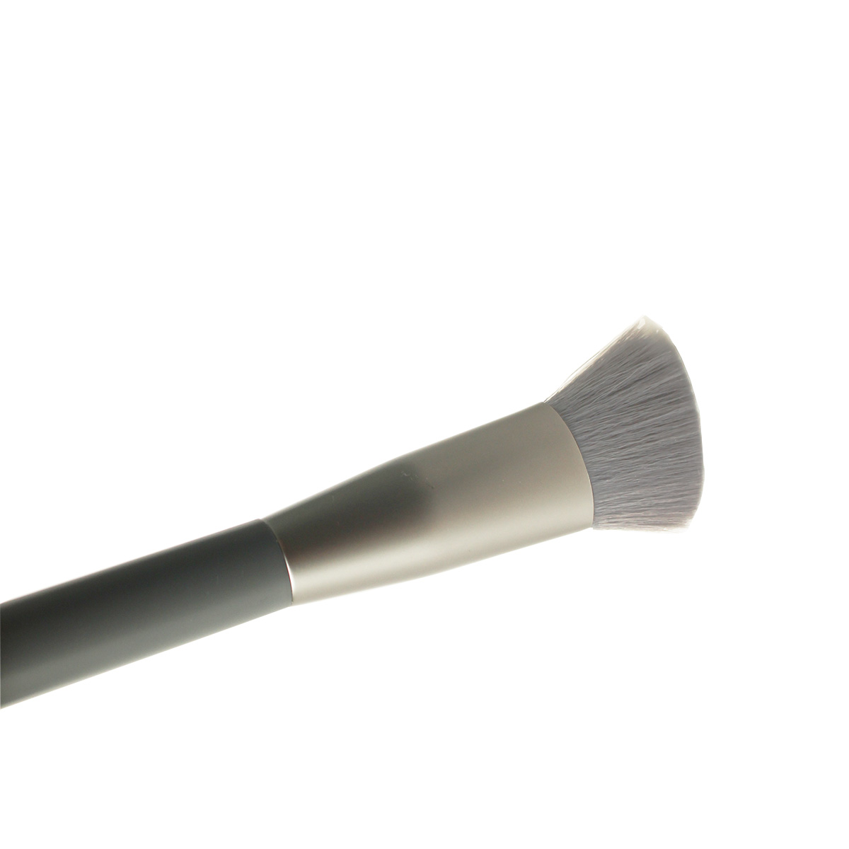 Cọ tạo khối ( cọ contour) đầu vát phẳng Nhật Bản Miniso Macaroon Series-Contour Brush chính hãng chuyên nghiệp đánh phấn má, cằm, trán (màu xám kim loại) - MNS090