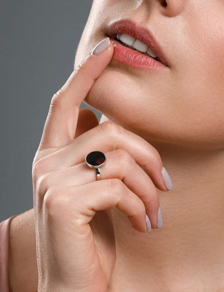 Nhẫn hổ phách Baltic cherry