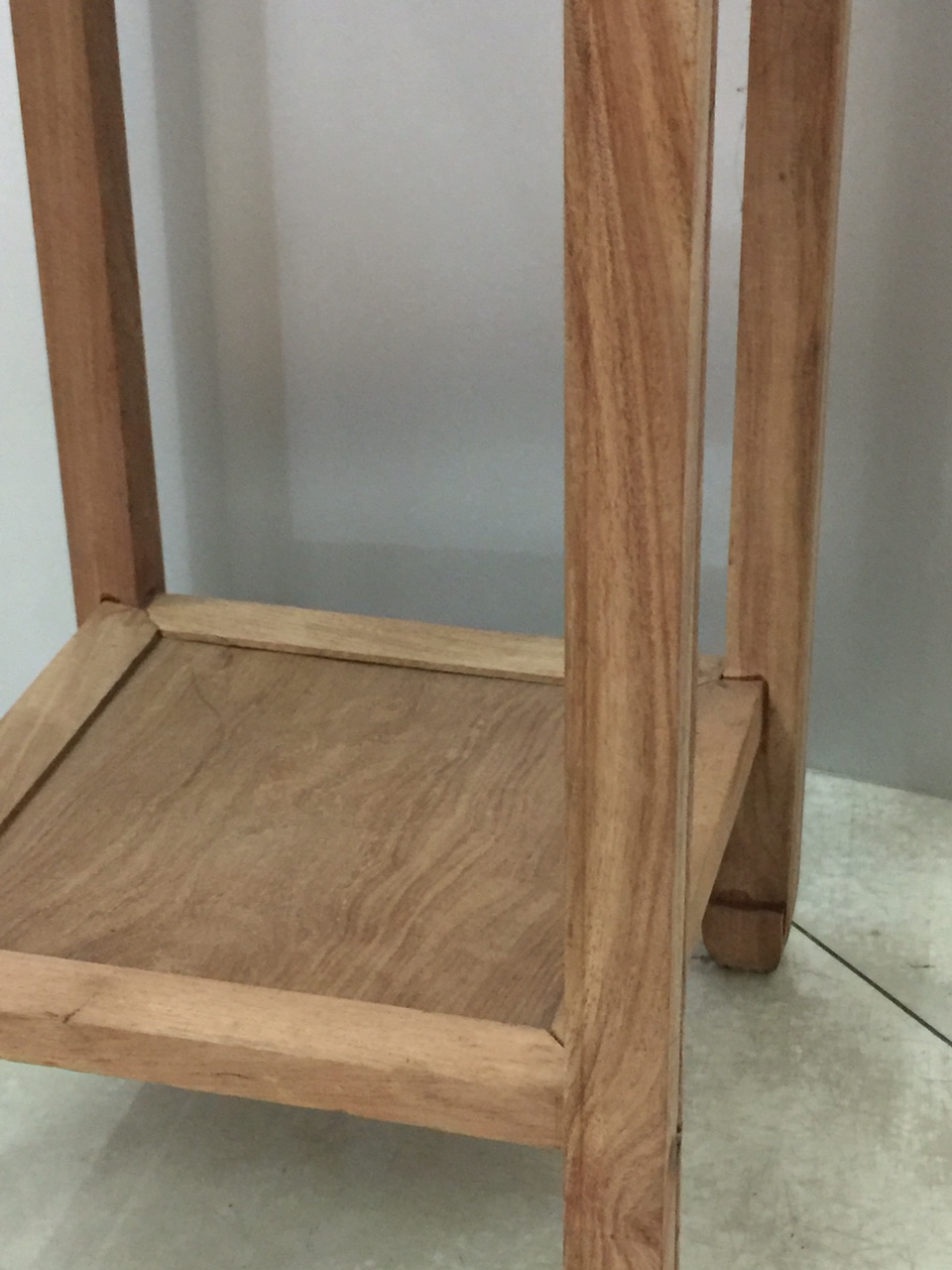 Đôn vuông gỗ hương Mộc cao 70 cm Ngang 30cm, Sâu 30cm