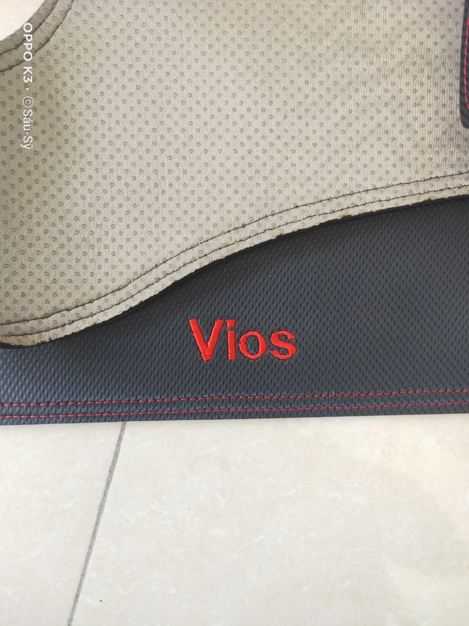 Thảm Taplo Xe Toyota Vios 2008-2013 loại da dày cao cấp 3 lớp chống trượt Da Carbon đen