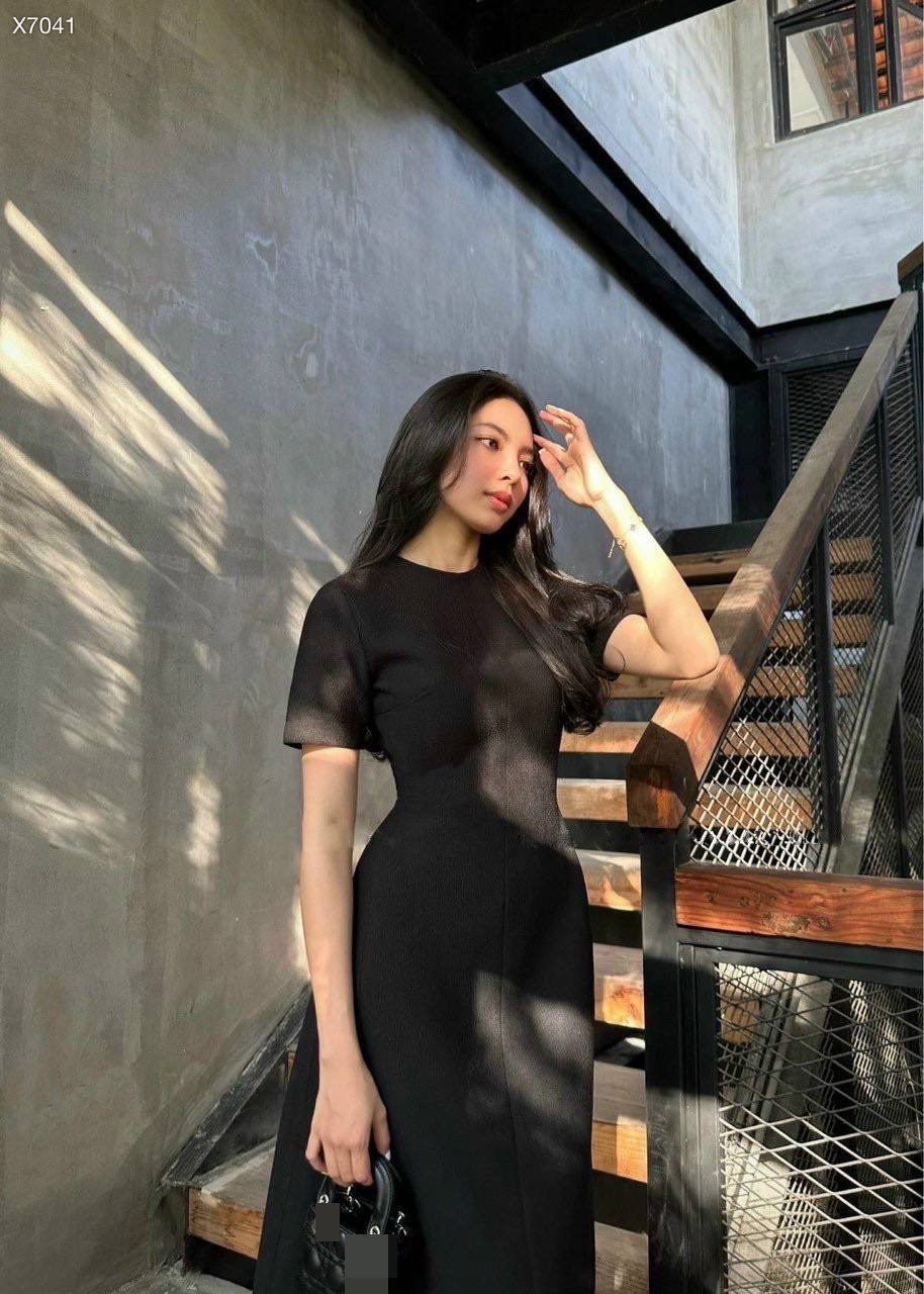 ĐẦM ĐEN DÀI MIDI SUÔNG TRƠN CỔ TRÒN TAY NGẮN ÔM BODY ĐI TIỆC ĐI CHƠI ĐI BIỂN DẠO PHỐ