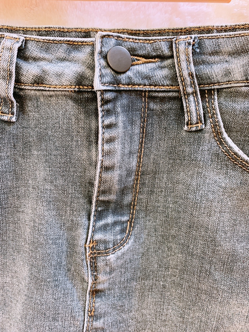 Chân váy quần jeans tua rua xẻ tà