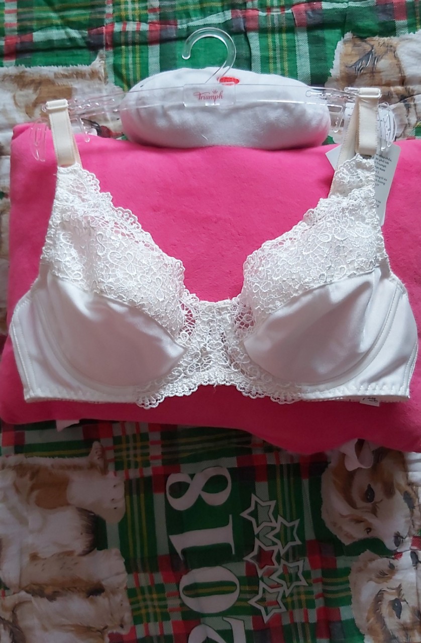Aó lót ren Triumph Fashion 468 WP - Màu trắng - có gọng ,không mút