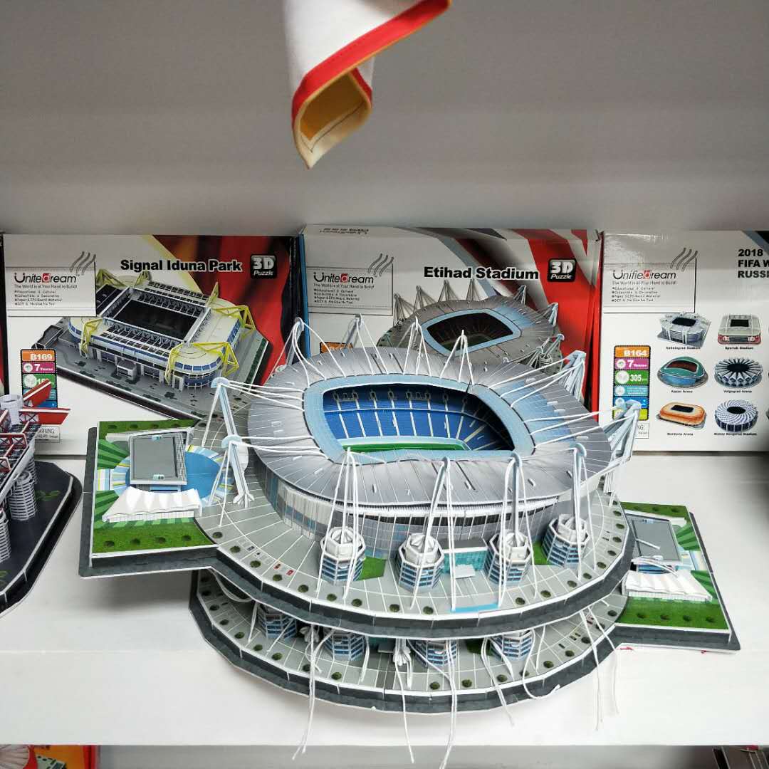 Đồ chơi lắp ráp Giấy 3D Mô hình Sân Vận Động Etihad Manchester City - Tặng kèm đèn LED