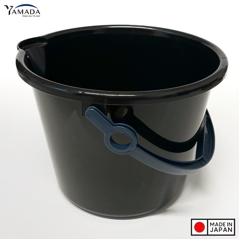 Xô nhựa có quai xách Yamada 7.5L - màu đen, làm từ nhựa PP cao cấp - nội địa Nhật Bản