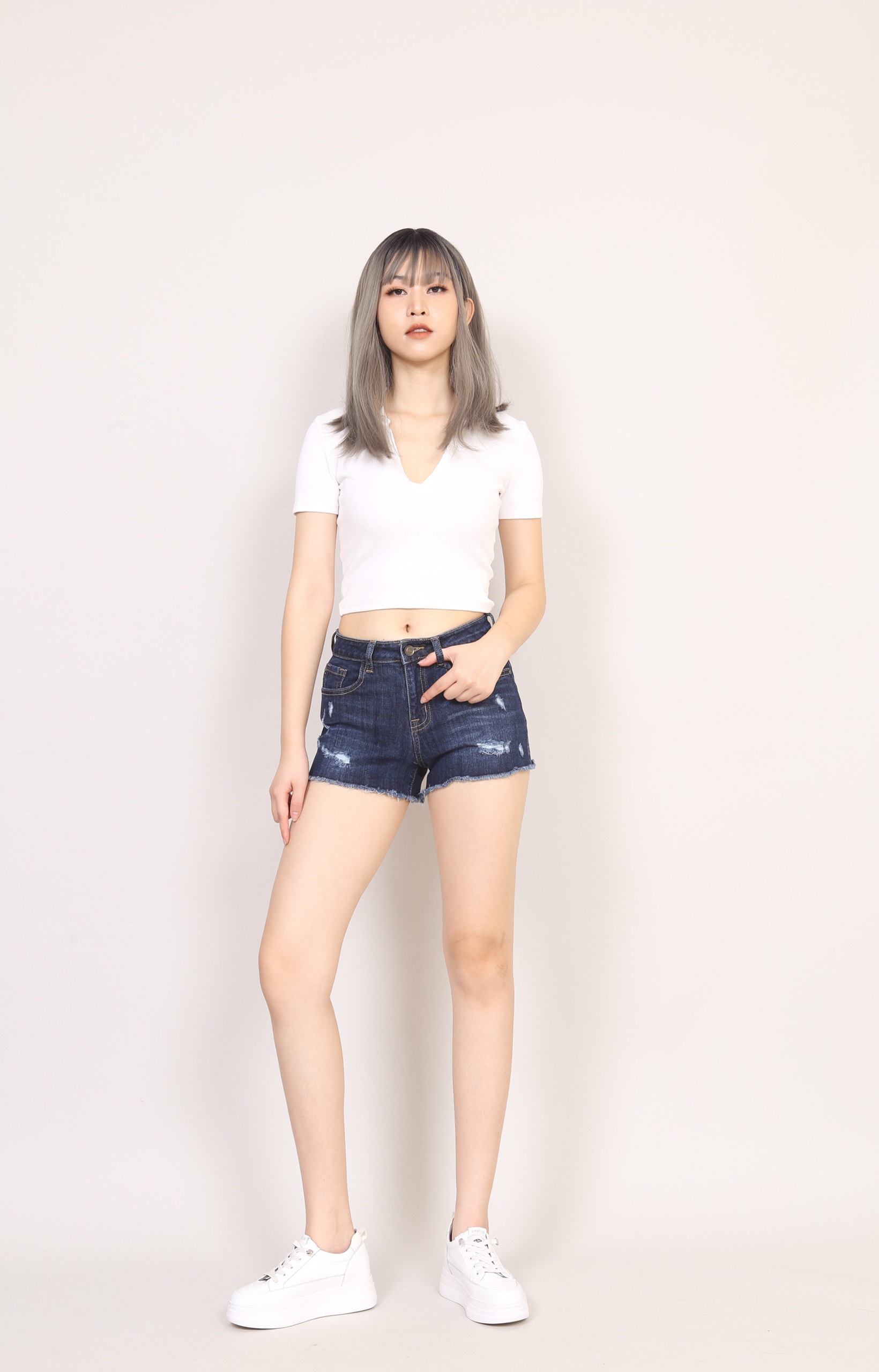 Quần Short Jean Nữ Thời Trang Rách 4 Vết Gấu Tua Rua 304T3, Quần Sooc Jean Nữ Rách Cạp Cao CT Jeans