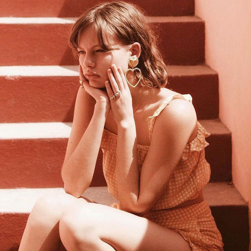 Hoa tai dáng dài mặt hình trái tim phong cách retro cho nữ