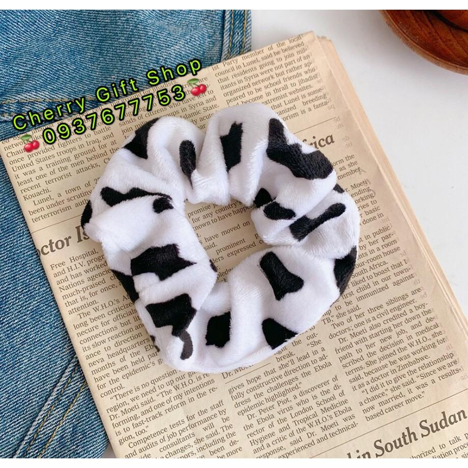 Dây Buộc Tóc Scrunchies Hình Bò Sữa Hot Trend