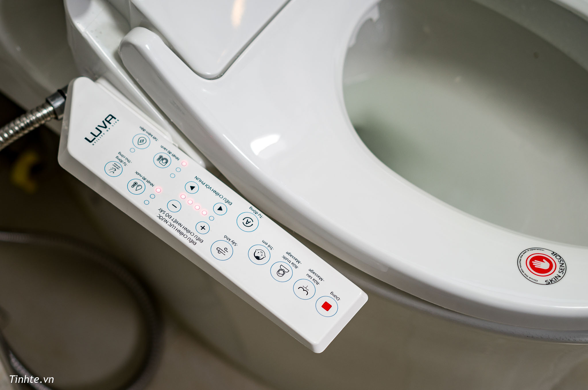 Nắp Bồn Cầu Điện Tử LUVA Bidet LB625 Điều Khiển Cảm Ứng Tiếng Việt, Đổi Lỗi 100 Ngày, Sấy Khô, Chống Nước IPX5, Sấy Vành Ngồi, Chế Độ Rửa Trẻ Em