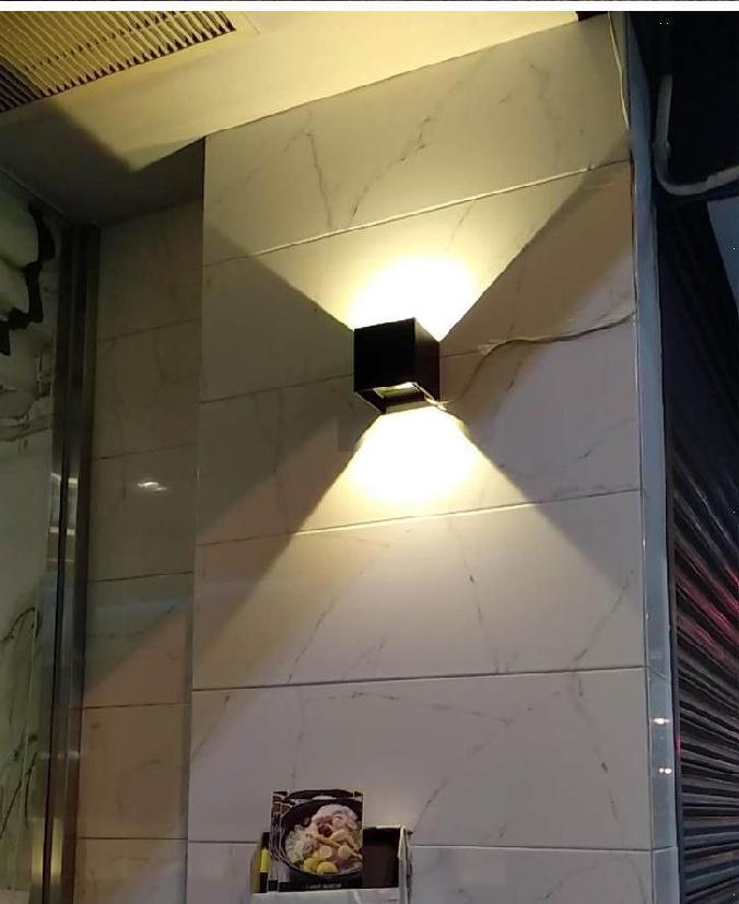 Đèn tường LED ARON kiểu dáng sang trọng, độc đáo.