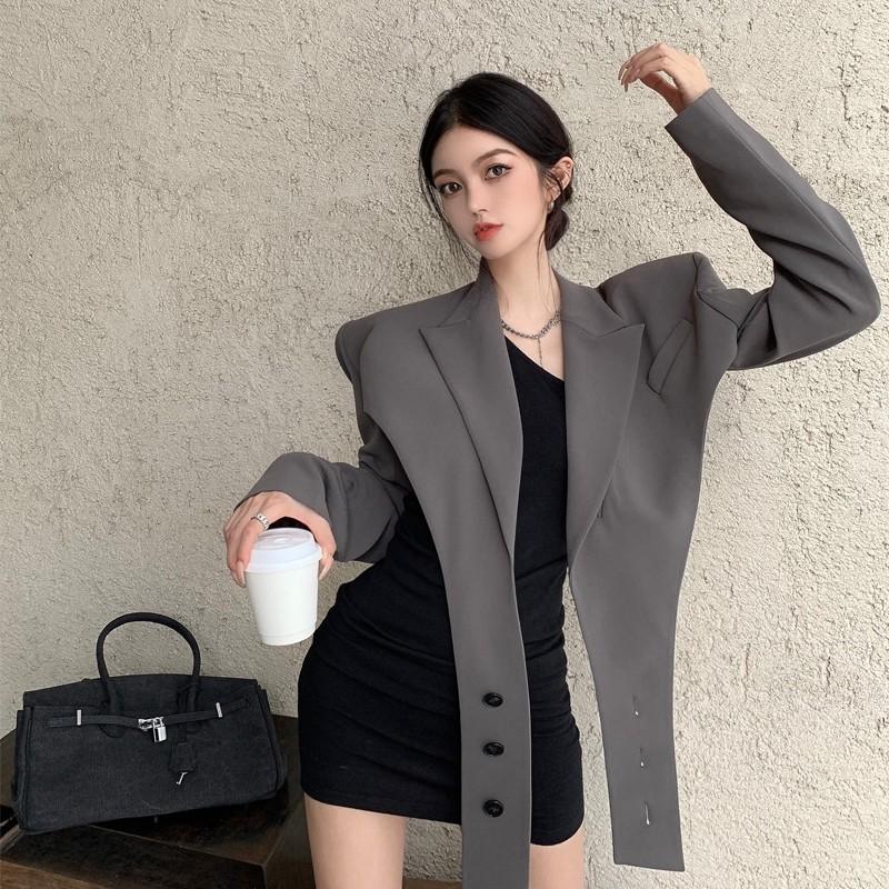Set Áo khoác vest ngắn kiểu độc lạ và cá tính mix với đầm ôm body cực chất