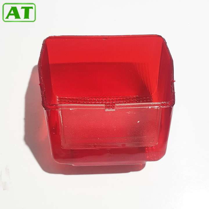 Nắp Đèn Hậu Xe Cub 82 DD Nhựa Đỏ Hàng Đẹp