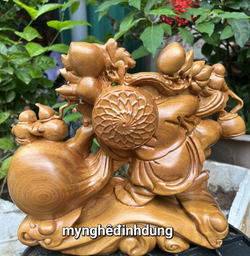 Tượng phật di lặc ngũ phúc bằng gỗ bách xanh thơm nức kt 30x25x12cm