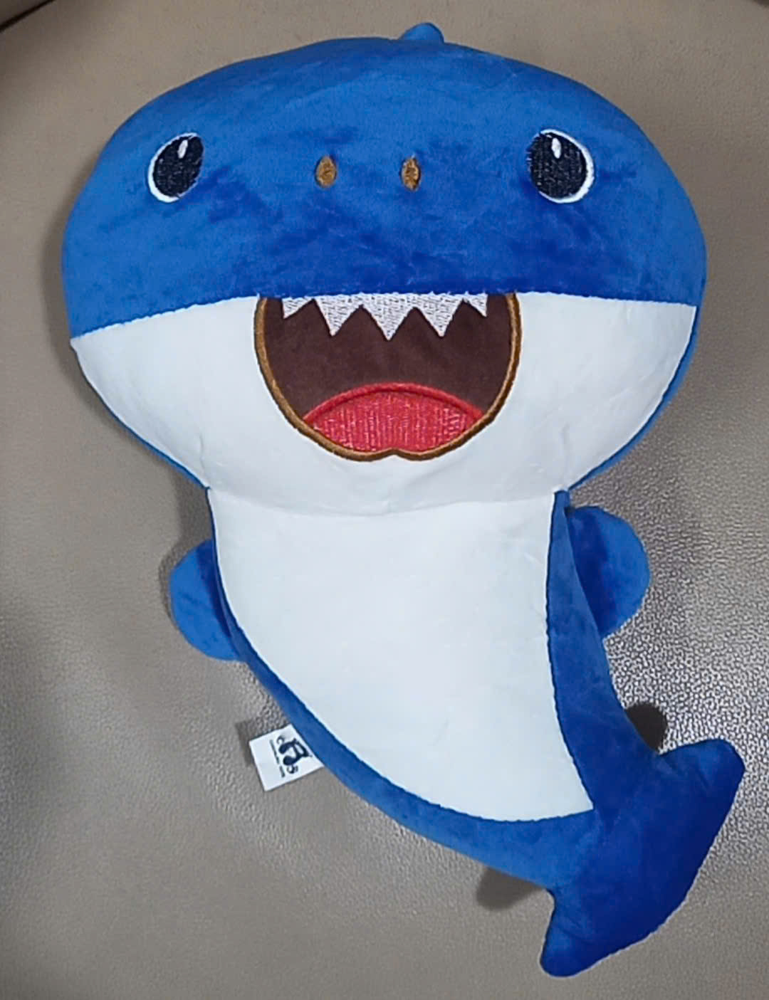 Thú nhồi bông cá mập baby shark đáng yêu - Size 30cm - Quà tặng gấu cá mập baby shark nhồi bông dễ thương - Gối ôm mềm mịn cho bé - Giao Màu Ngẫu Nhiên