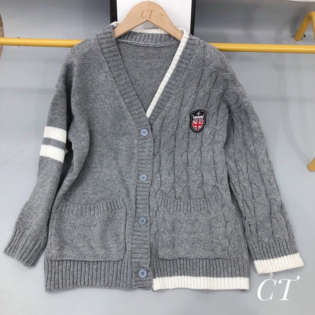 Áo khoác len cardigan huy hiệu QC