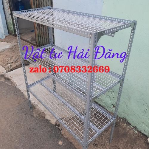 kệ sắt v lỗ 3 tầng (Rộng 0,3M x Dài 0,8M - 1M - 1,2M x Cao 0,9M - 1,2M - 1,5M) vỉ lưới ô vuông,kệ vỉ lưới