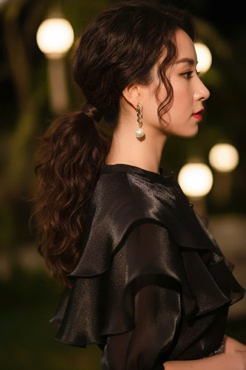 Áo Cổ Trụ Tay Phồng Organza Đen thời trang thiết kế Hity Top181