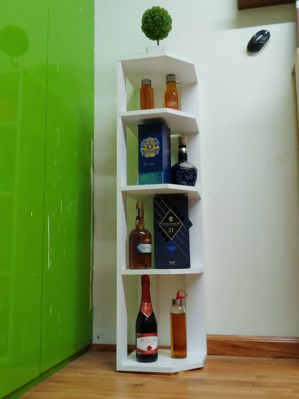 Kệ trang trí góc