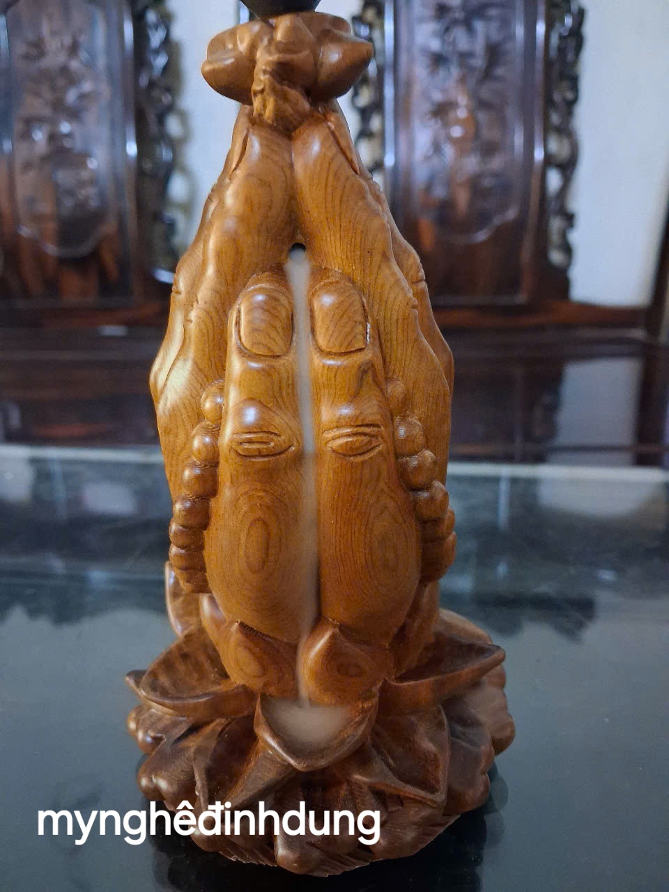 Tượng Bàn tay niệm phật bằng gỗ bách xanh thơm nức cao 15x9x9cm