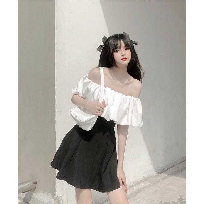 Váy bẹt vai bèo ngực trắng.