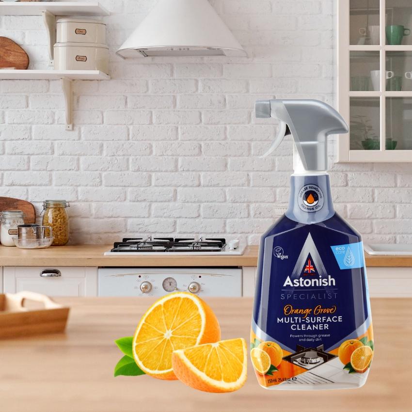 Bình xịt vệ sinh bếp hương cam Astonish thương hiệu Anh Quốc chuyên dùng tẩy dầu mỡ các bề mặt bếp hiệu quả C6790 750ml