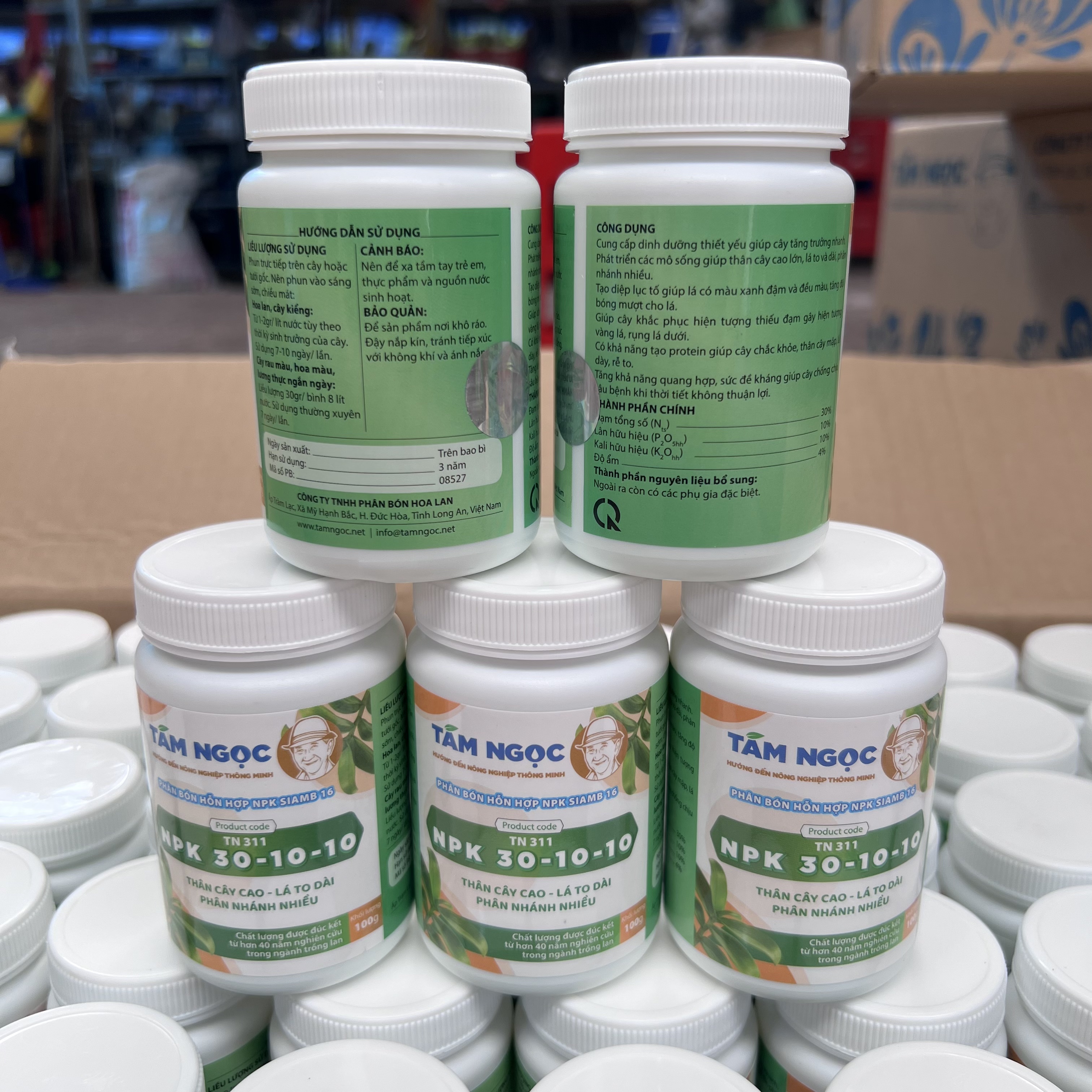 Phân Bón NPK Tám Ngọc 30-10-10 Giai Đoạn Cây Con Lọ 100 gam