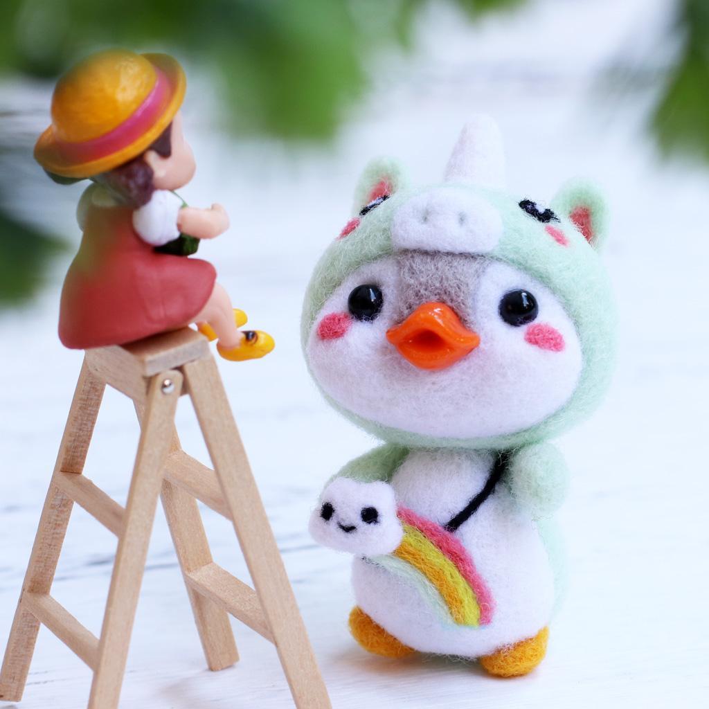 Lovely Needle Felting Animal Kit Felted Animals Needle Felting Starter Kit for Kids Beginners Art Projects with Basic Tools 6 x 4.5cm