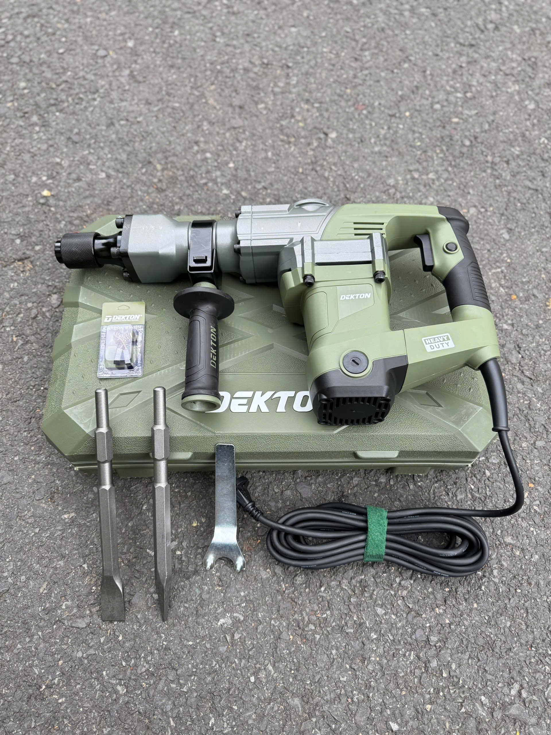 MÁY ĐỤC BÊ TÔNG 17MM 1600W CÓ LY HỢP CƠ 22J DK-DH3901XPRO DEKTON - HÀNG CHÍNH HÃNG