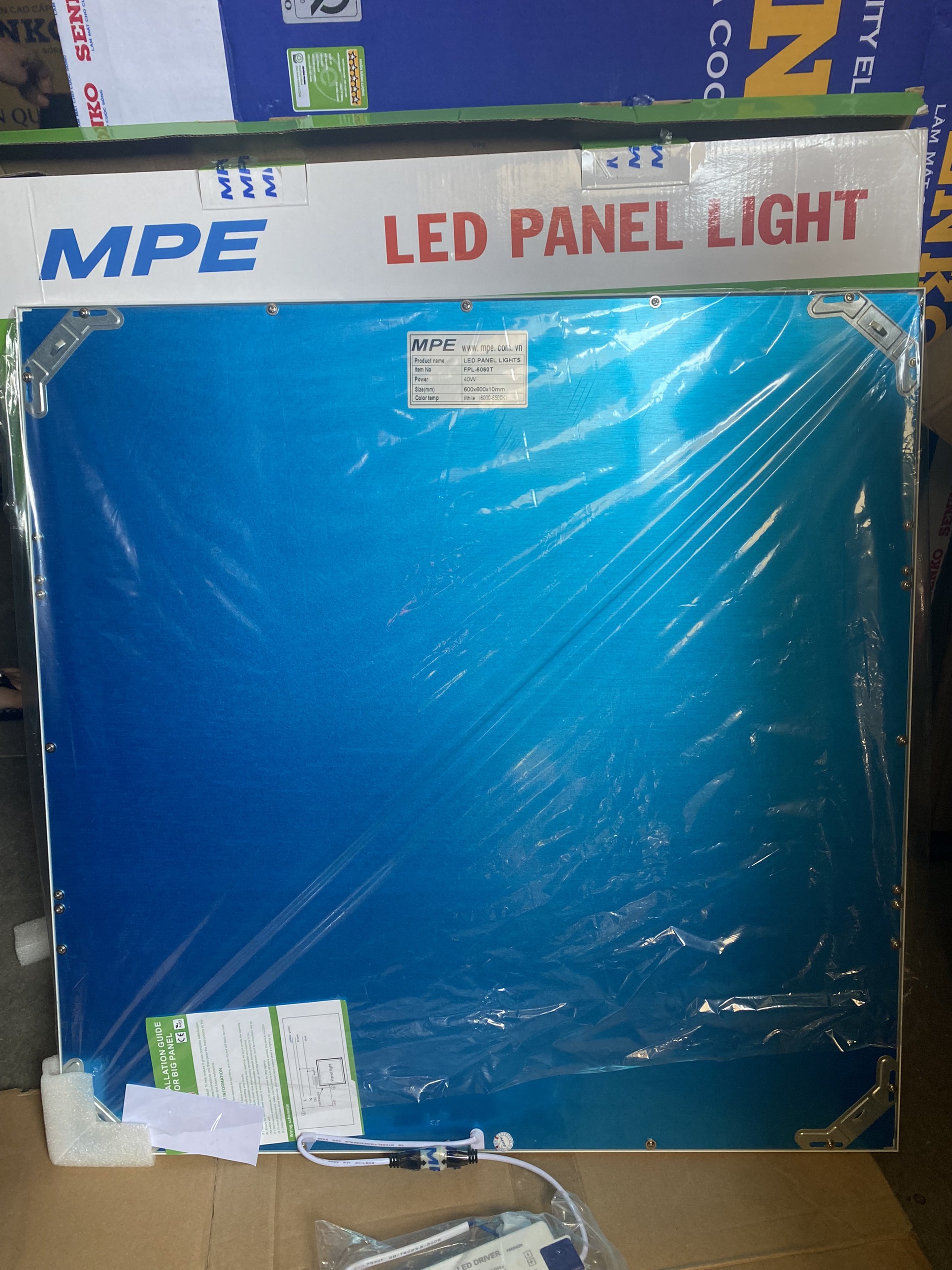 Đèn led Panel MPE FPL-6060 kích thước 60x60 ánh sáng trắng 6500K &amp; vàng 3200K - Hàng chính hãng