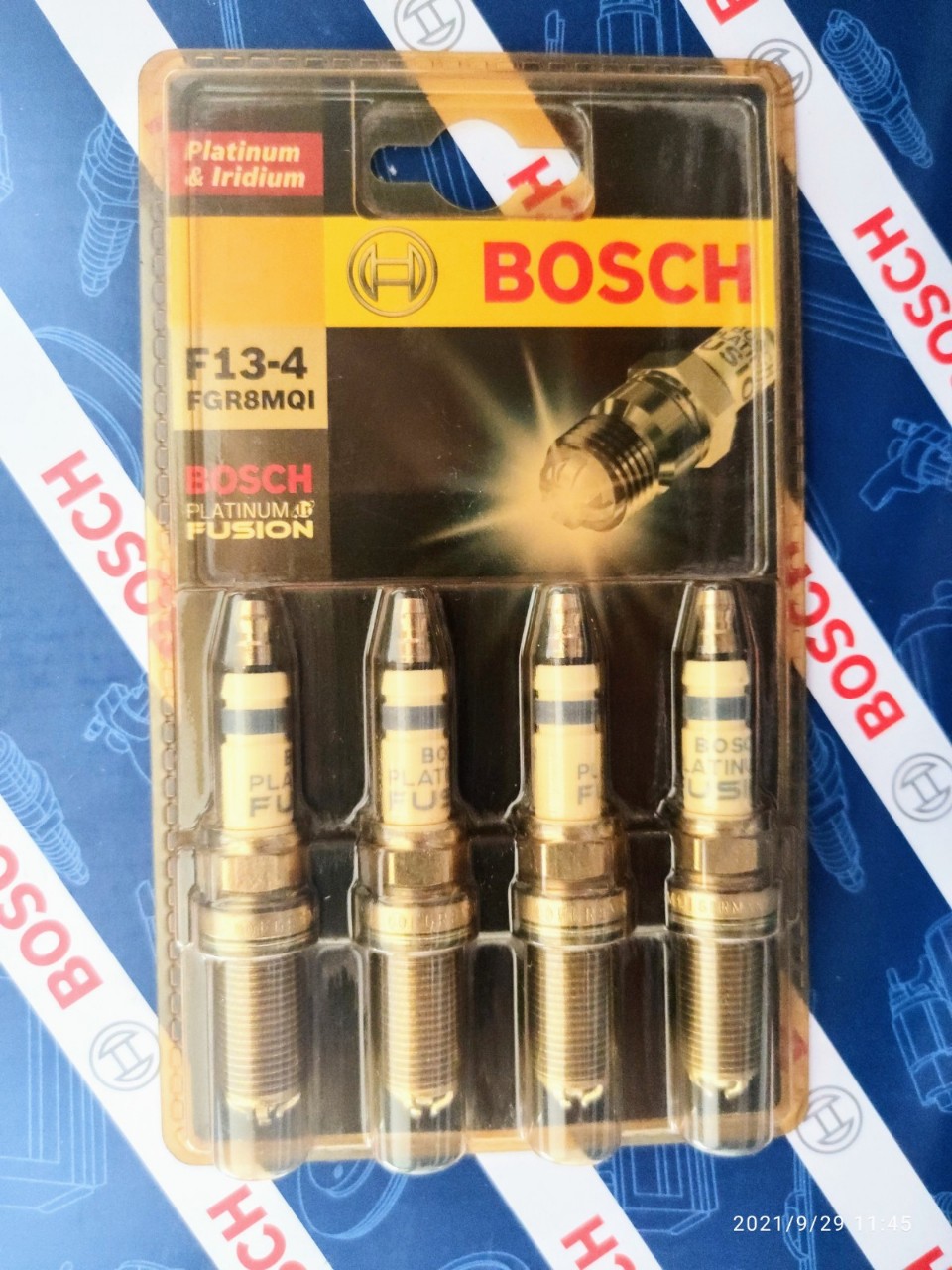 Đèn Cảnh Báo Tam Giác SOS LED COB Pin 6400mAh Sạc Năng Lượng Mặt Trời Cho Xe Đường Dài Tàu Thuyền Biển Báo Công Trình