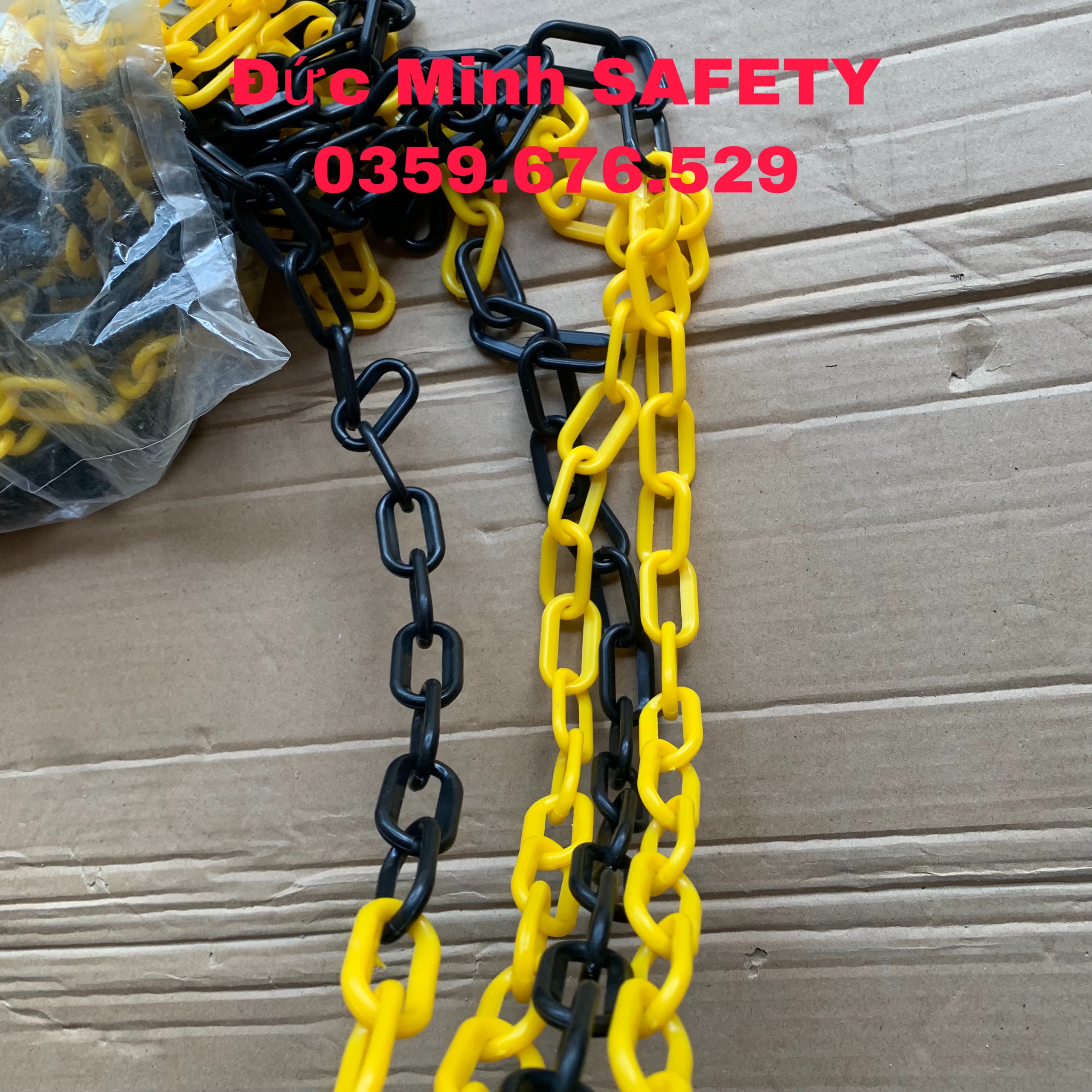 Dây xích nhựa rào chắn,dây xích phân luồng giao thông,dây nối cọc tiêu