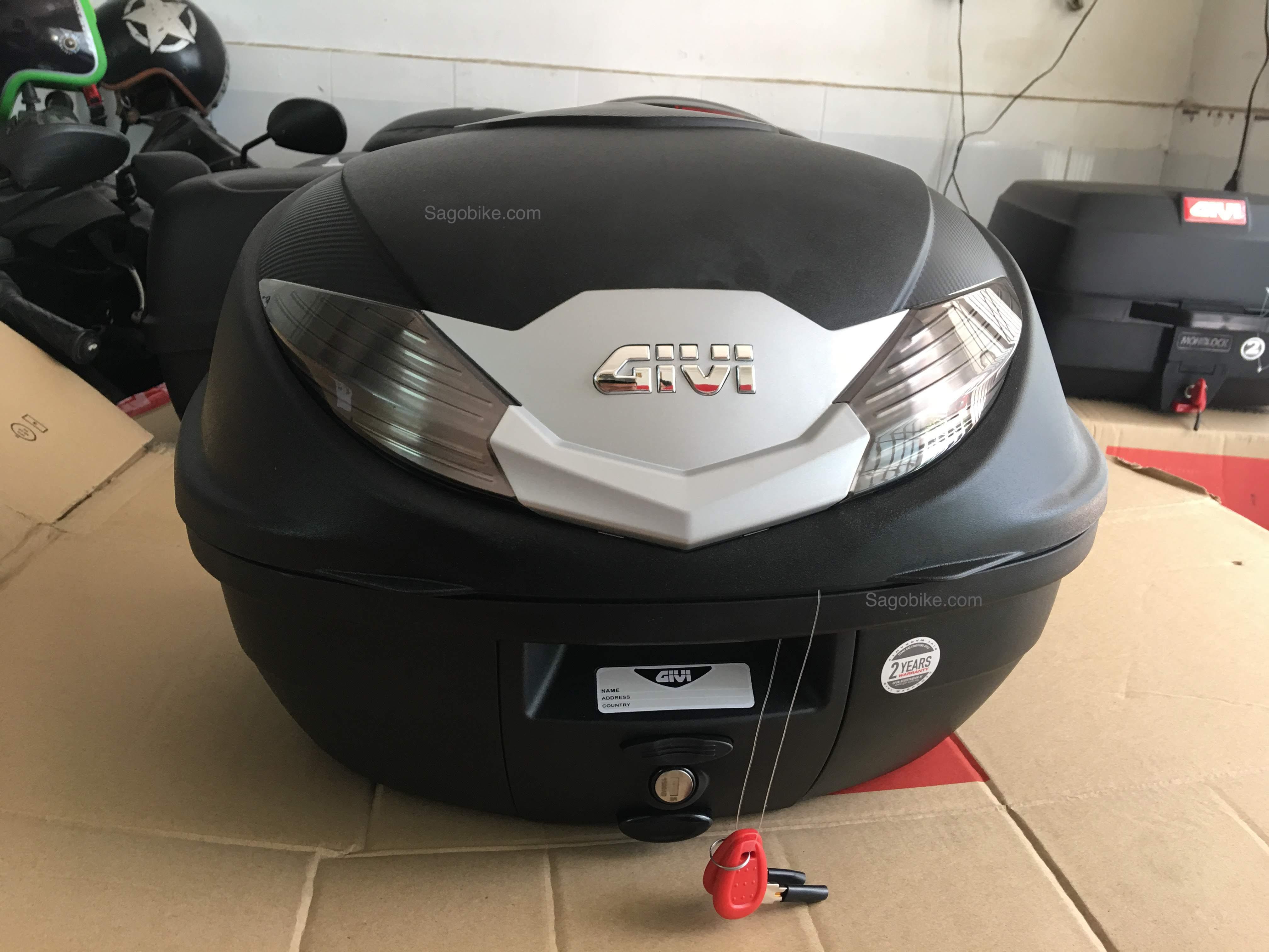 Thùng givi B360NT, thùng 36 lit kèm đế MP70N và ốc gắn