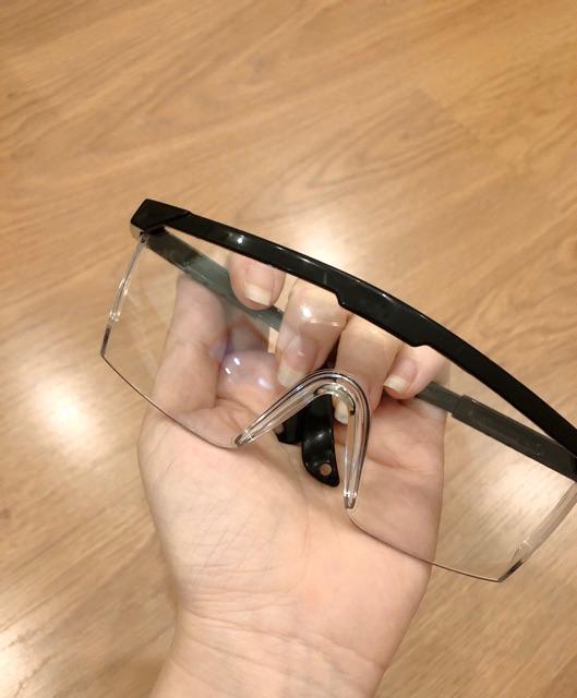 Mắt kính chống bụi thời trang