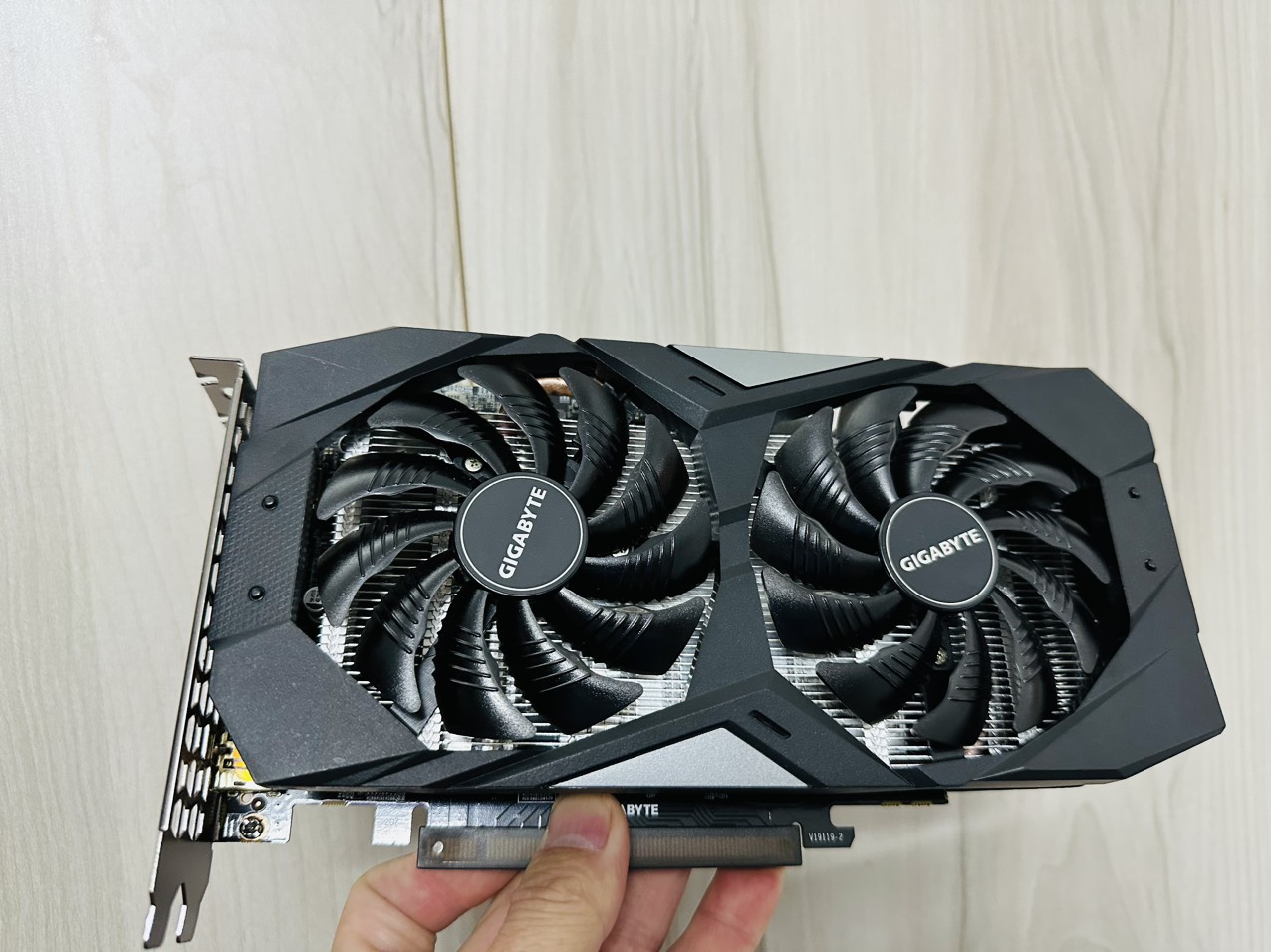 VGA (Cạc màn hình) GIGABYTE GeForce GTX 1660 SUPER OC 6GB (HÀNG CHÍNH HÃNG)