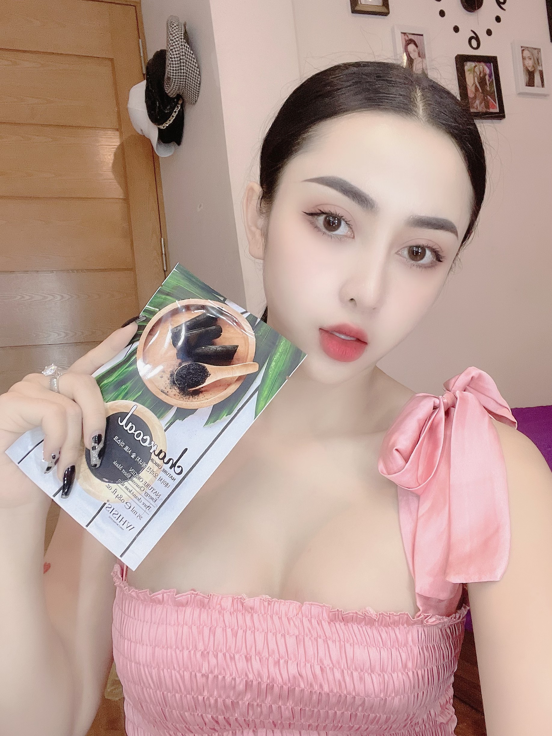 Mặt nạ than hoạt tính Whisis Nature Origin Energy Sheet Mask thải độc, se khít lỗ chân lông