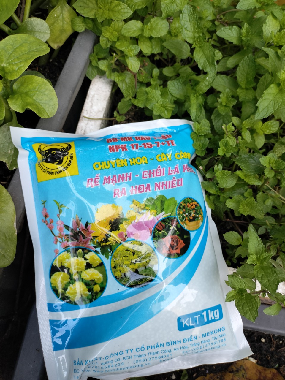 Phân bón đầu trâu NPK 17-15-7+TE bịch 1kg- Rễ mạnh, chồi lá khỏe, ra hoa nhiều