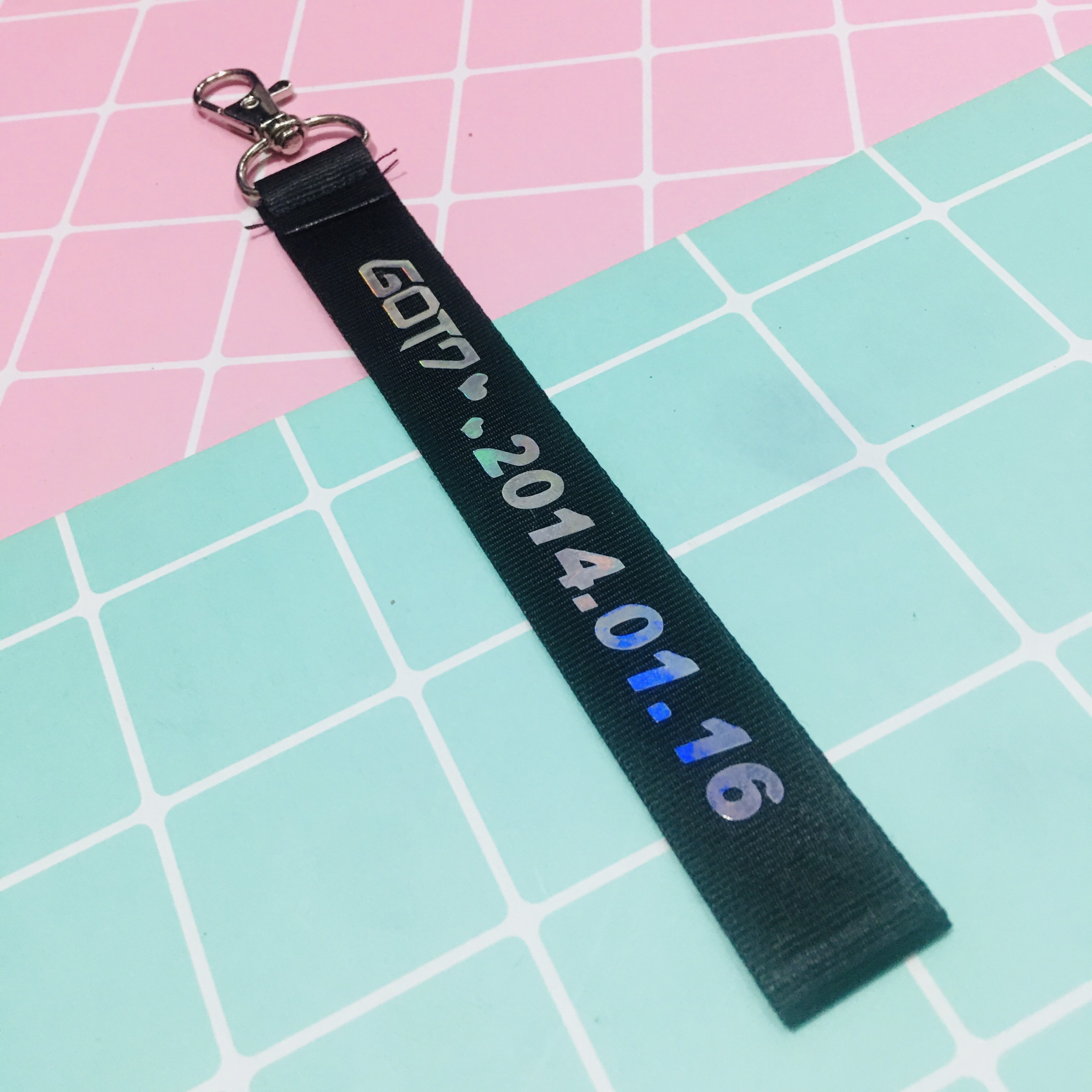Móc khoá nametag GOT7 chữ PHẢN QUANG KPOP
