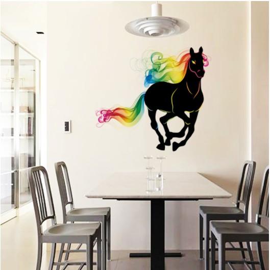 Decal trang trí tường Ngựa đen sắc màu