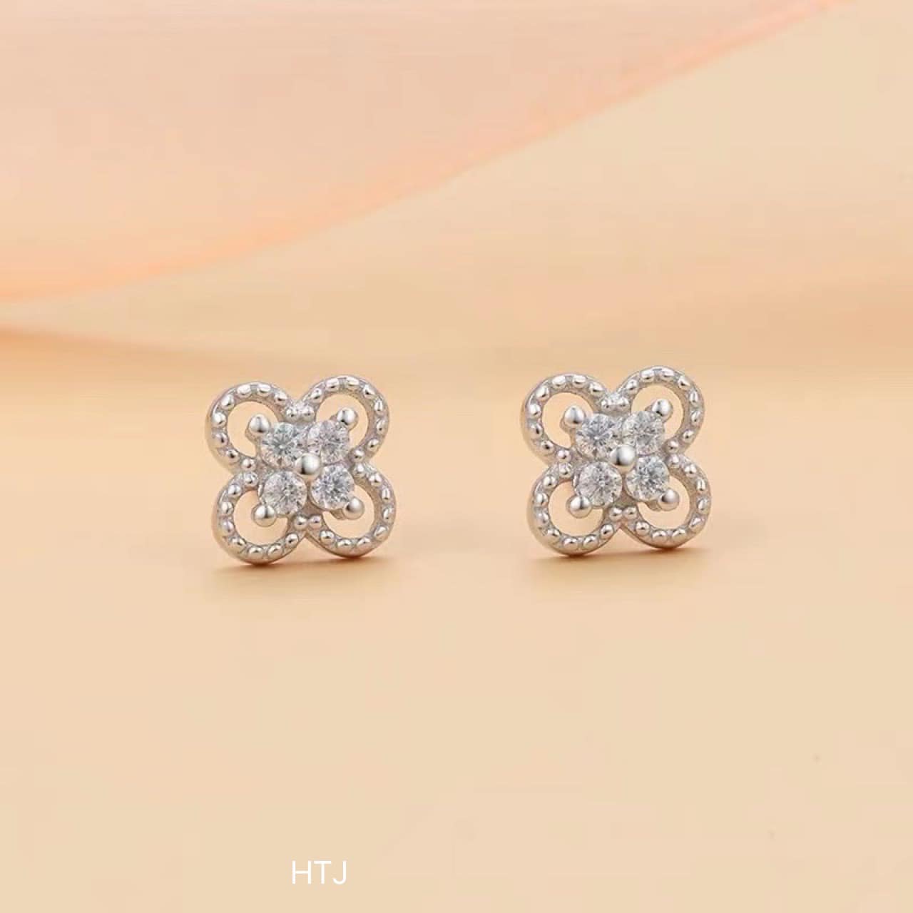 Bông tai bạc nụ xinh chất liệu bạc s925 MS030a
