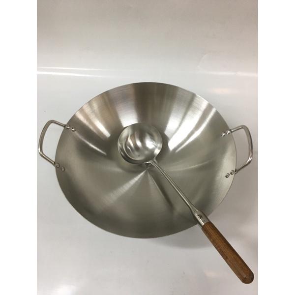 Chảo thép 2 quai size 45cm tặng 1 chổi chùi chảo