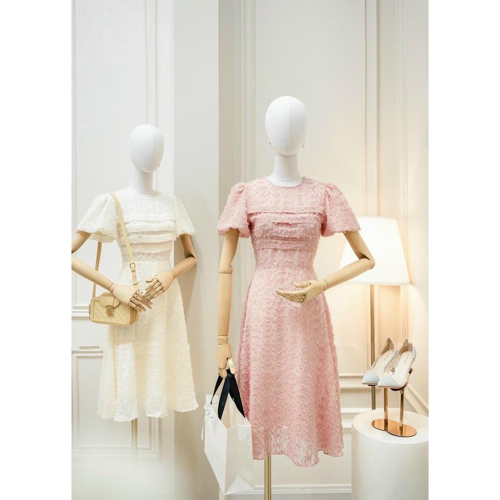 ĐẦM MAXI LÔNG VŨ XẾP LY NGỰC CỔ TRÒN TAY NGẮN PHỒNG DÁNG XÒE