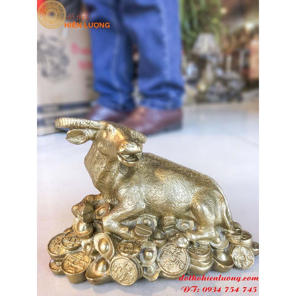 Tượng Trâu Nằm Bệ Vàng Bằng Đồng – Quà Tặng Trâu Phong Thủy