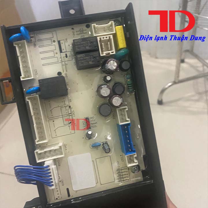 Bo mạch máy giặt, board phím cơ dành cho máy giặt To shiba cửa ngang, dùng được cho các model TW-BH85S2V và TW-BH95S2V hàng chính hãng, Điện Lạnh Thuận Dung