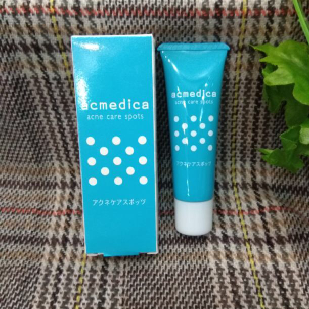 Kem giảm mụn Naris Acmedica Acne Care Spots 25g + Móc khóa