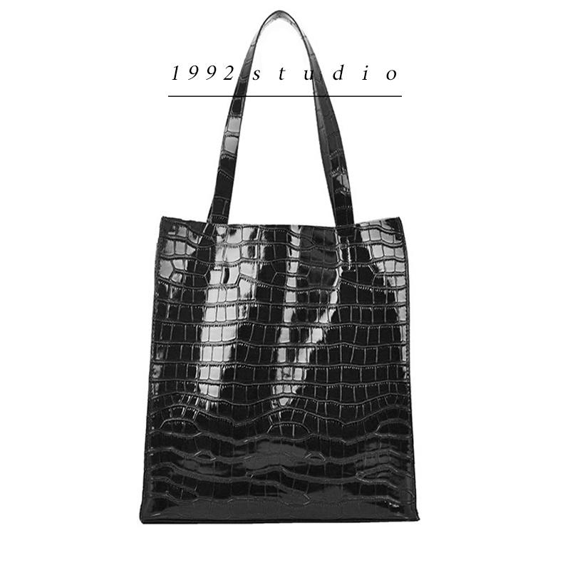 Túi xách unisex/ 1992 s t u d i o/ MINIMAL BAG/ Túi xách nam nữ/ túi tole Da bóng/ túi đựng vừa laptop/ túi công sở